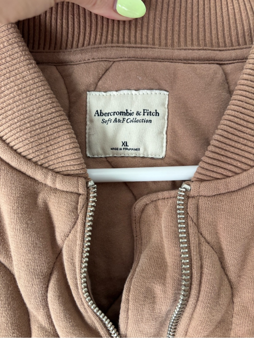 Abercrombie & Fitch Quilted Bomber Jacket in Taupe - Picture 4 of 7